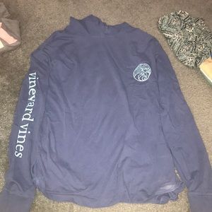 blue vineyard vines long sleeve shirt